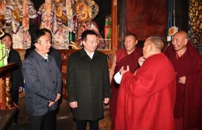 西藏縱覽：西藏警方進駐寺院監控，牧民被迫升起國旗