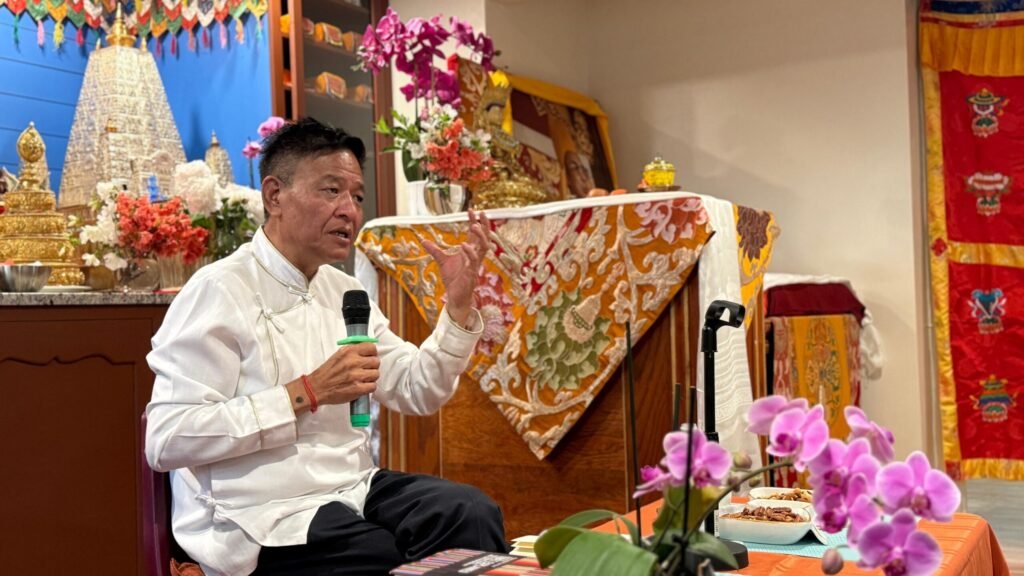 司政边巴次仁向弗吉尼亚州藏人民众发表讲话