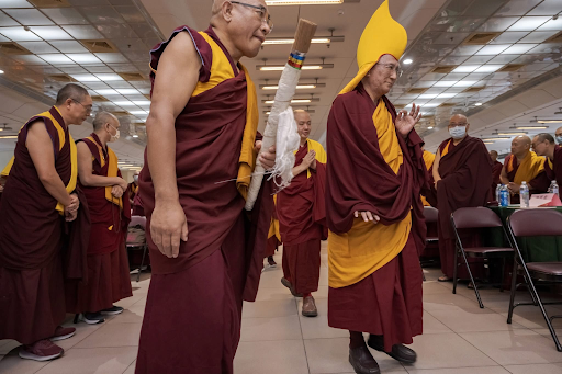 首屆台灣薩嘎達瓦「佛誕西藏宗教文化藝術節」登場 仁波切雲集齊誦祈願世界和平