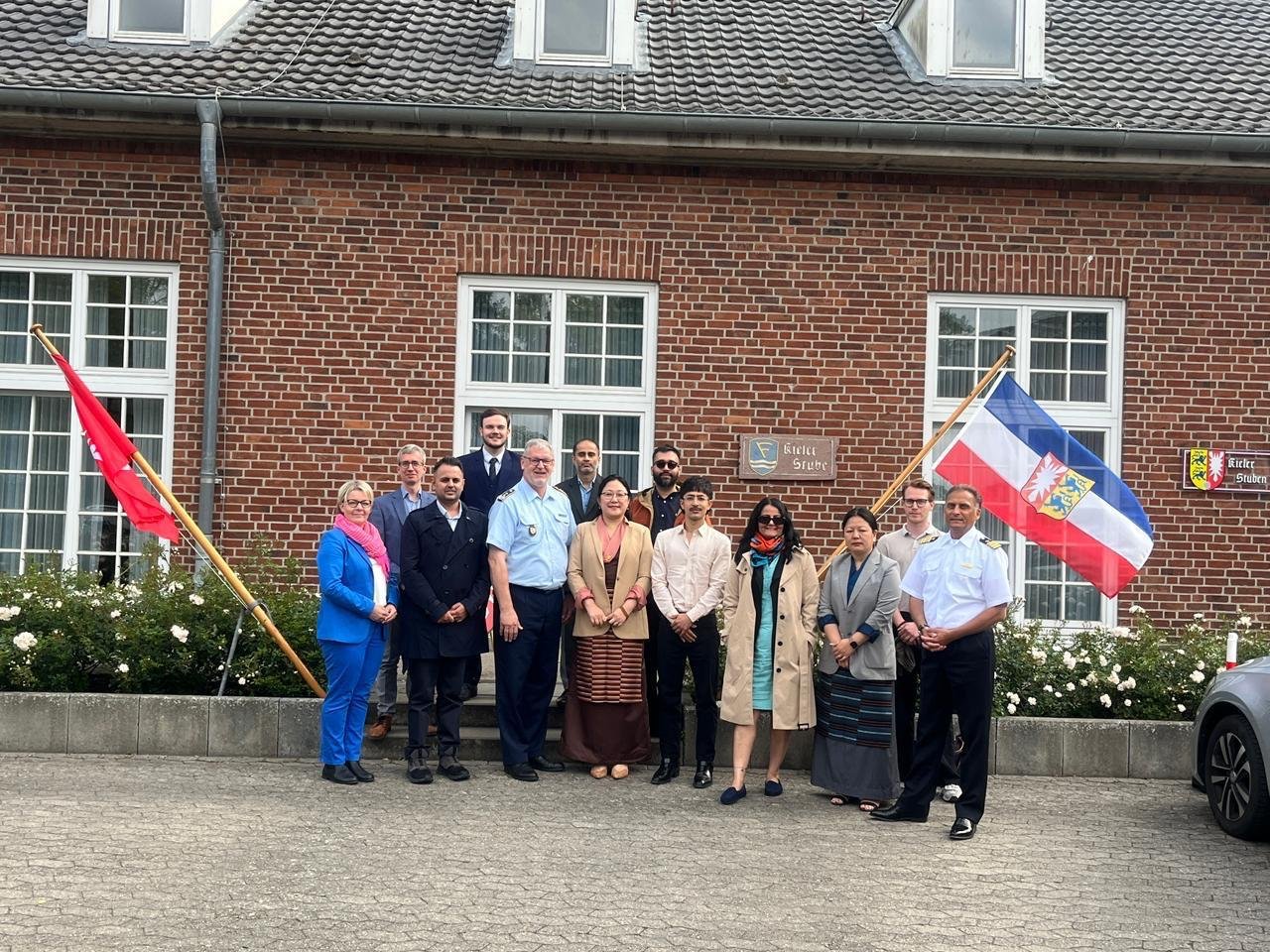 外交部长诺增卓玛访问德国石荷州