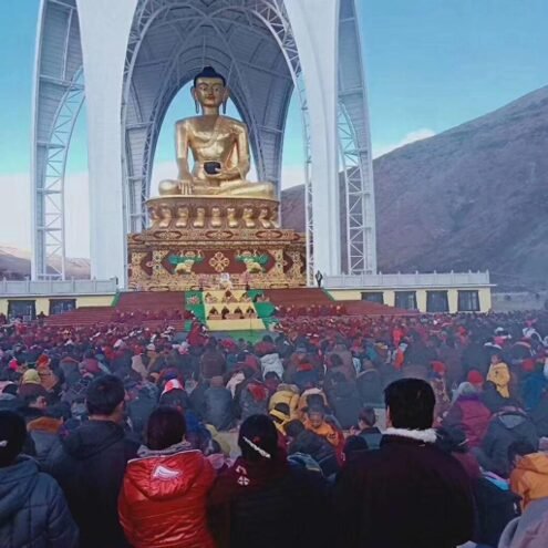 中共当局在西藏炉霍县拆毁数百座佛塔及佛像