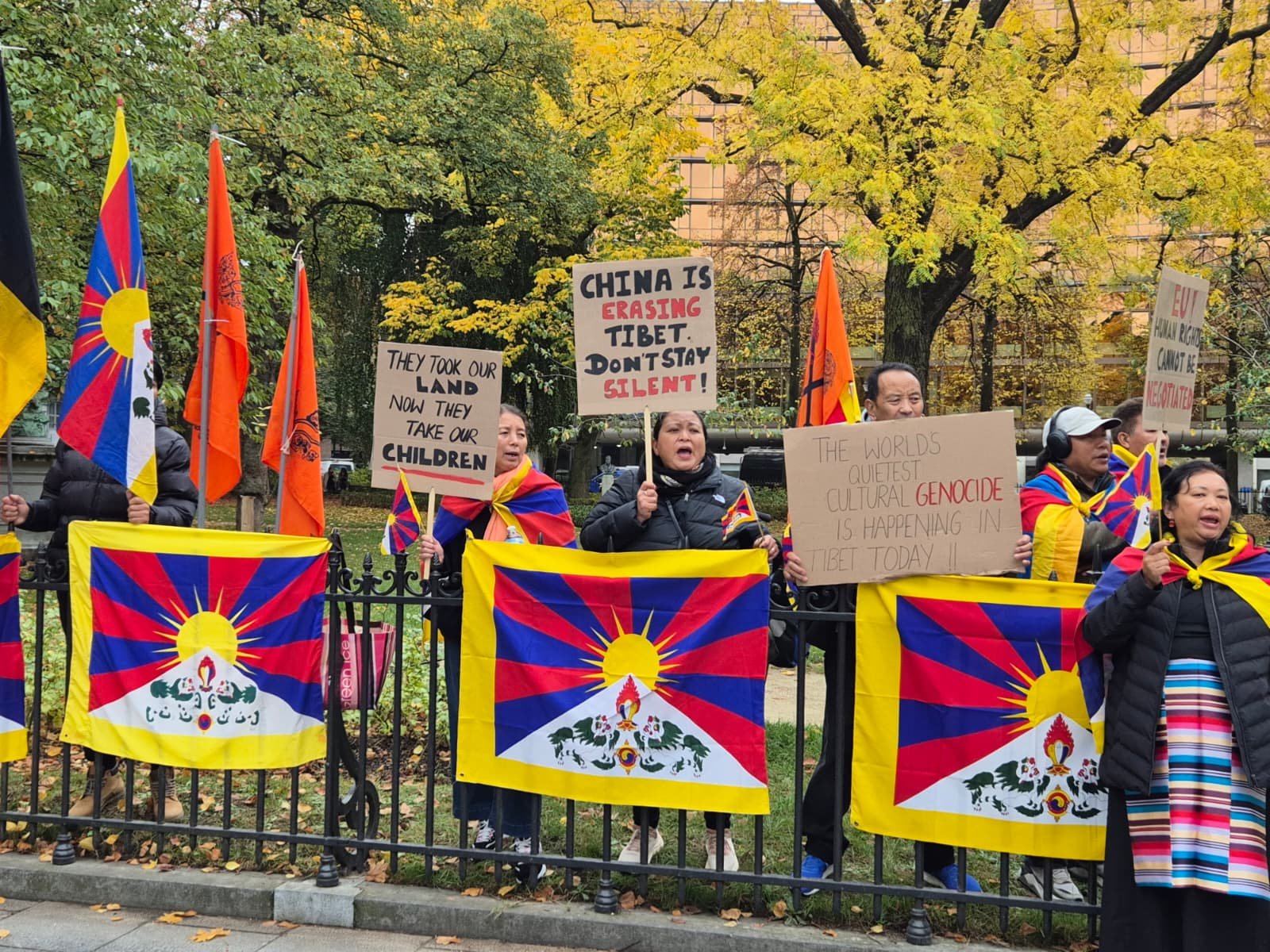 歐洲議會在第 42 屆歐中議會間會議上呼籲無條件釋放第十一世班禪喇嘛