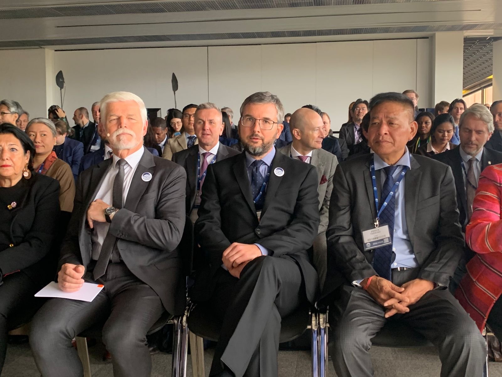 司政邊巴次仁出席第 29 屆「西元兩千論壇」全體會議