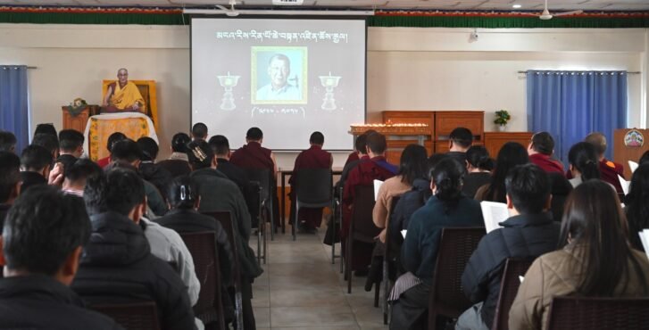 藏人行政中央舉行祈福追思法會悼念阿里仁波切圓寂