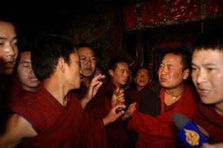 境外記者拉薩採訪  目睹喇嘛抗議